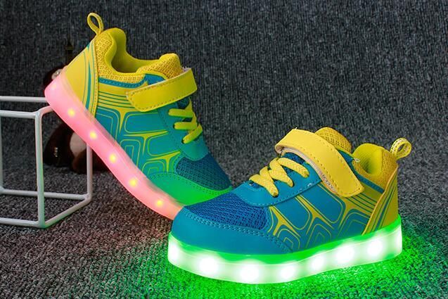 Led Sportssneakers For Barn