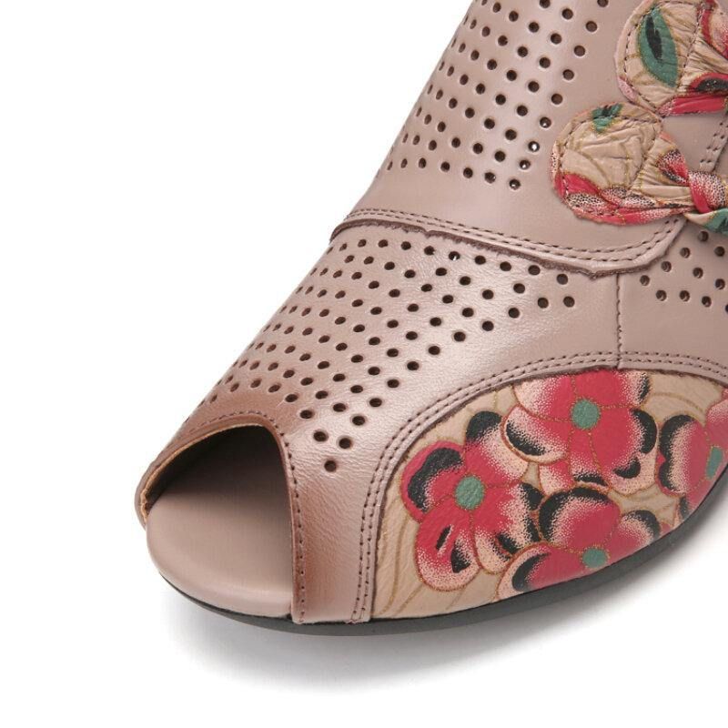 Etnisk Floral Bowknot Dekor Hul Ut Trykt Kuskinn Skinn Peep Toe Hæl Sandaer.