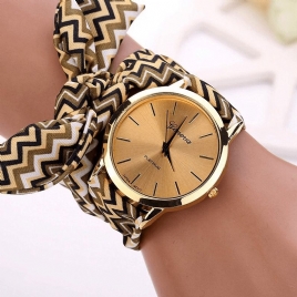 Mote Elegant Big Dial Striped Cloth Strap Dame Kvartsklokke Armbåndsur