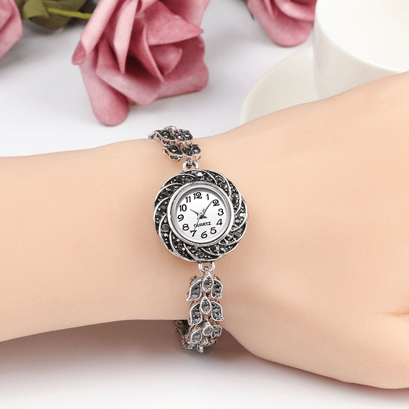 Qingxiya K7 Grå Krystall Kvinner Armbånd Watch Fasjonable Retro Stil Kvartsklokke
