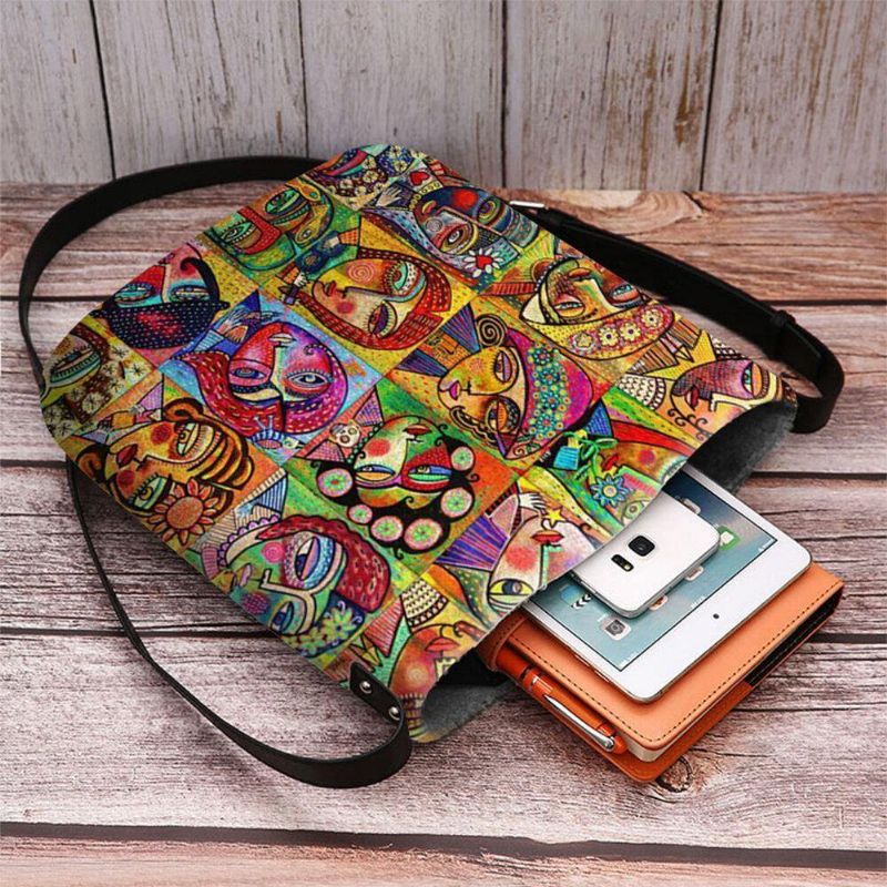 Kvinner Filt Flerfarget Tegneseriefigur Print Crossbody Bag Skulderveske